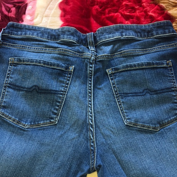 Jeans - Picture 2 of 4